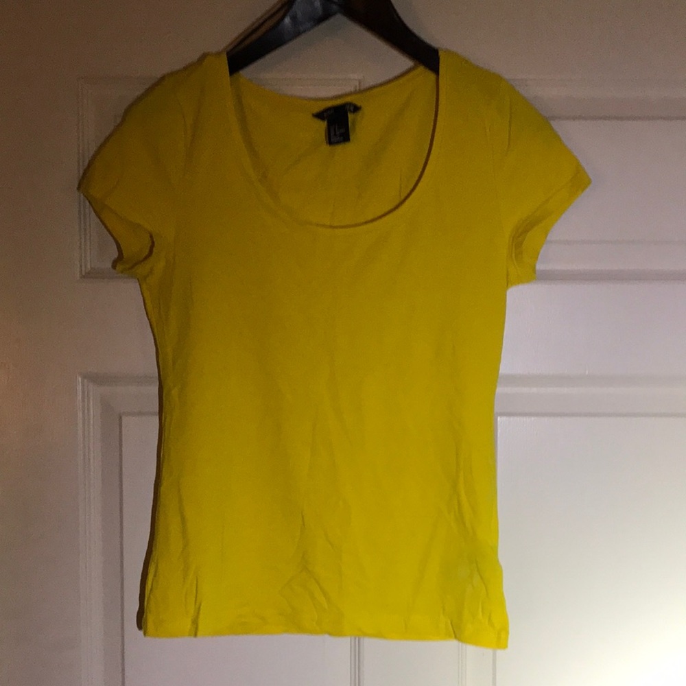 Bright yellow H&M tee sz S